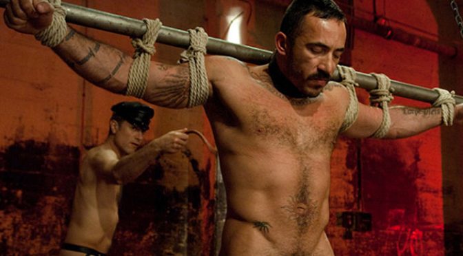 Male BDSM porn: Alessio and Leo in an incredible bondage suspension