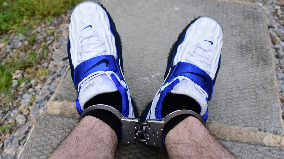 Sneaker Boy American Handcuff N-520 oversized handcuffs