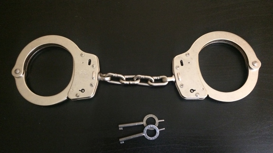 Cutieboy90 handcuffs
