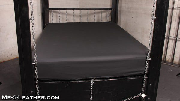 How to fit out your bed for fucking and kink play