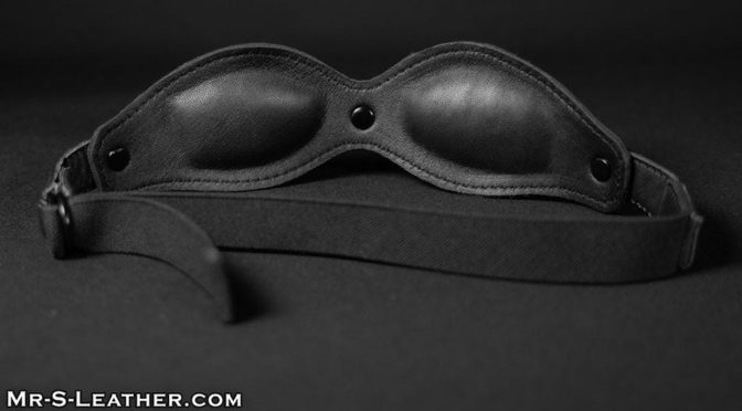 Male BDSM gear: The Fetters Padded Blindfold