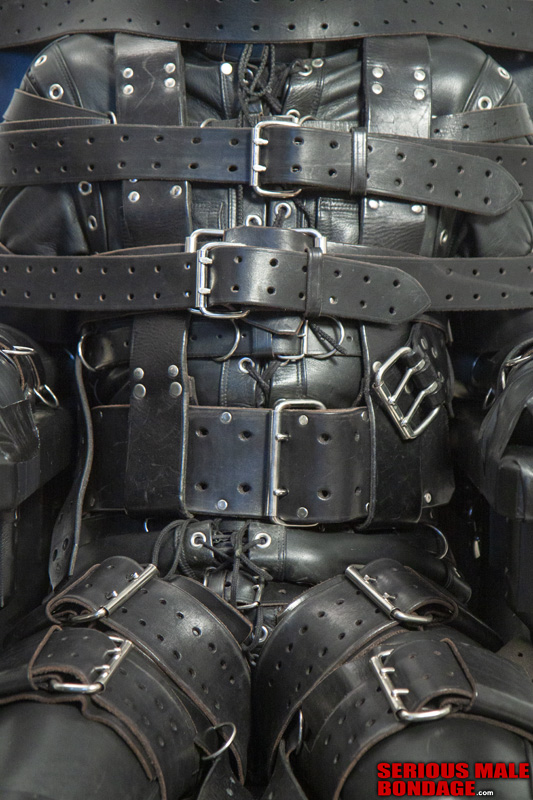 Bondage stud RubCop