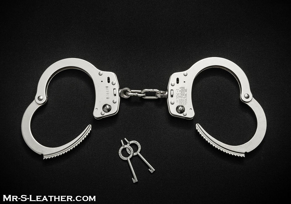 Smith & Wesson Max-Security Cuffs 