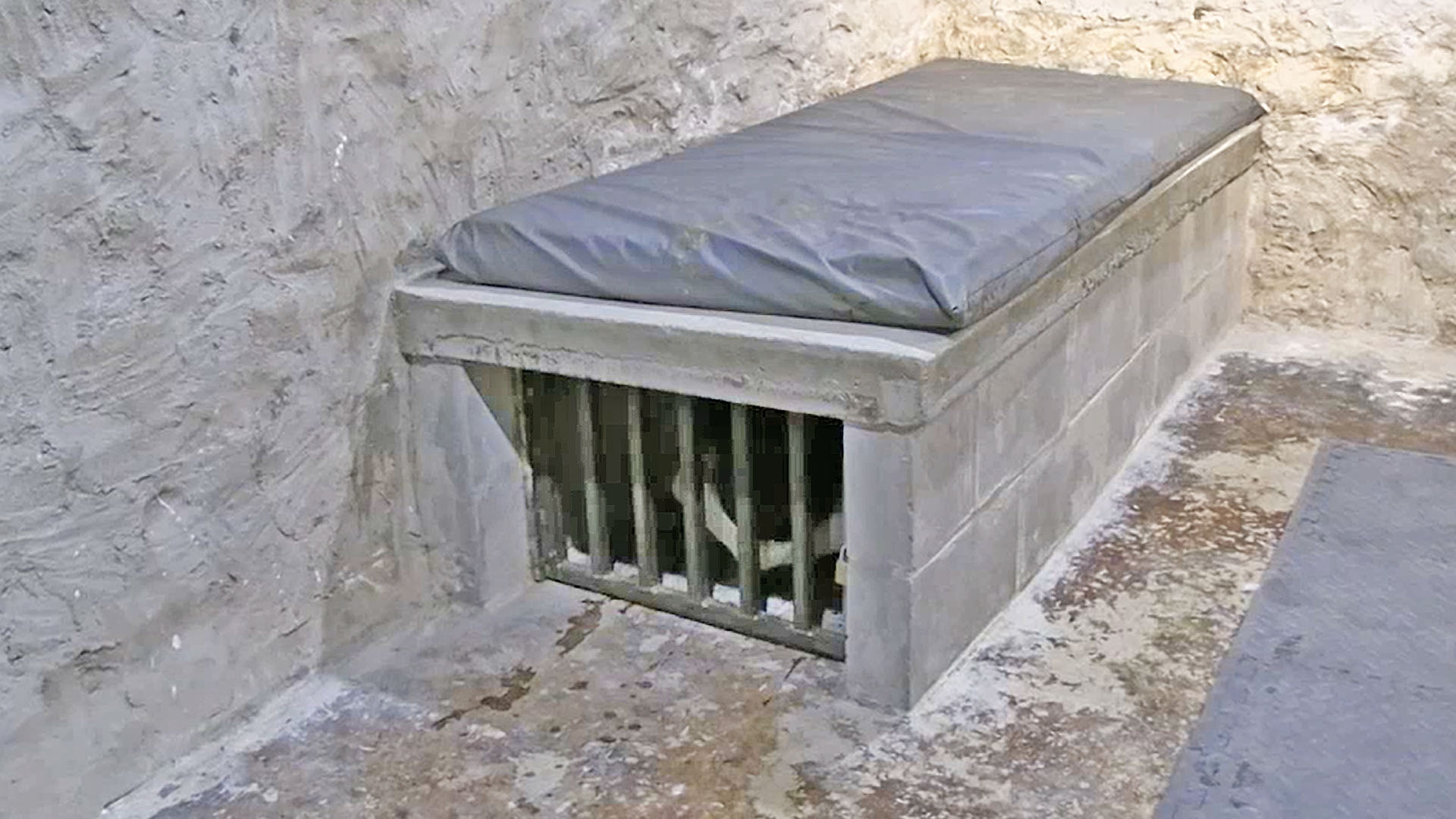 Extreme mail bondage fantasy with secure confinement